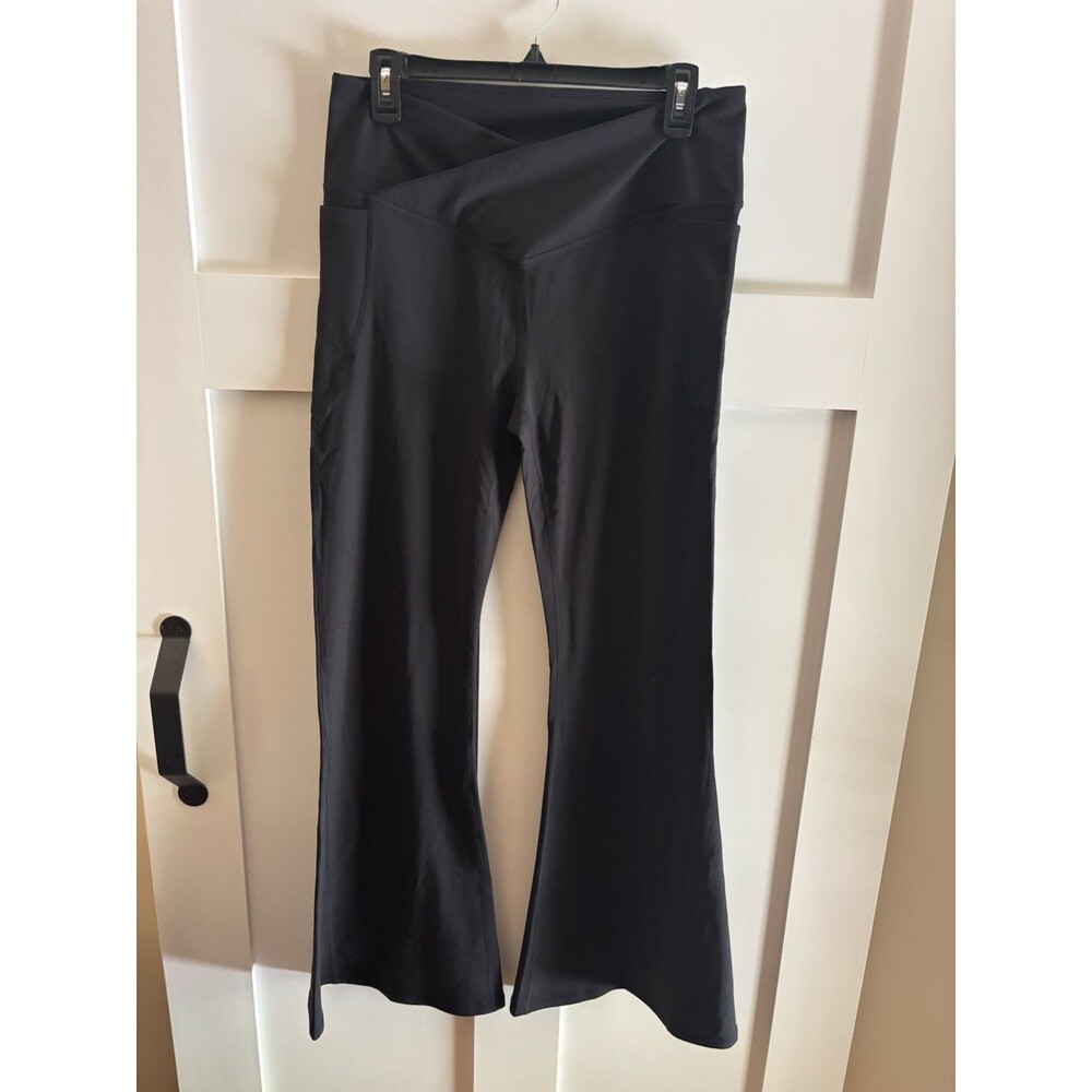 Fabletics PureLuxe High Waisted Flare Leggings Women’s Size XL Black Pants NWT